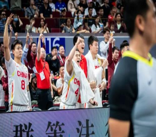 里夫斯单核,带伤战至,东契奇双,火狐体育官网,HuoHu,SPORTS,火狐体育中国官网,HuoHu体育平台,火狐体育服务